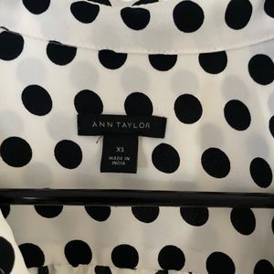 Ann Taylor - Blouse